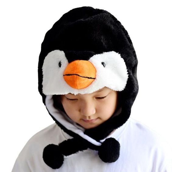 Stay Cozy & Cute: Adorable Penguin Hat. Soft fleece, playful design. Perfect for kids & adults. Ideal winter accessory or costume addition.